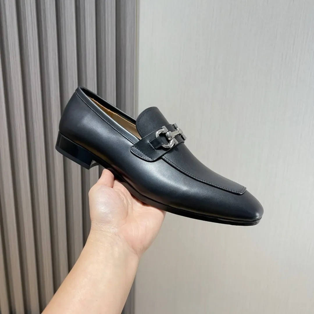 Men's Men's Shoes💰P640💰🔥《Ferragamo》👏Latest • High-end top brand luxury ~ purchasing agency, top quality ~. New fashionable business men's shoes🔜The uppers are made of original open-edge beaded cowhide➕cowhide·lining, with fine workmanship. The original stylish and soft combination wear-resistant and non-slip outsole is light and comfortable on the feet. The real thing looks better in real photos. Size: 38--44
